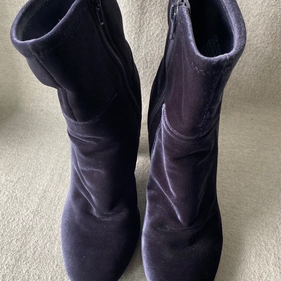 Nine West Booties - Picture 5 of 8